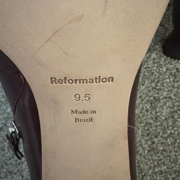 Reformation Gillian Ankle Boot from size 9.5 in color Ruby. - Picture 6 of 7